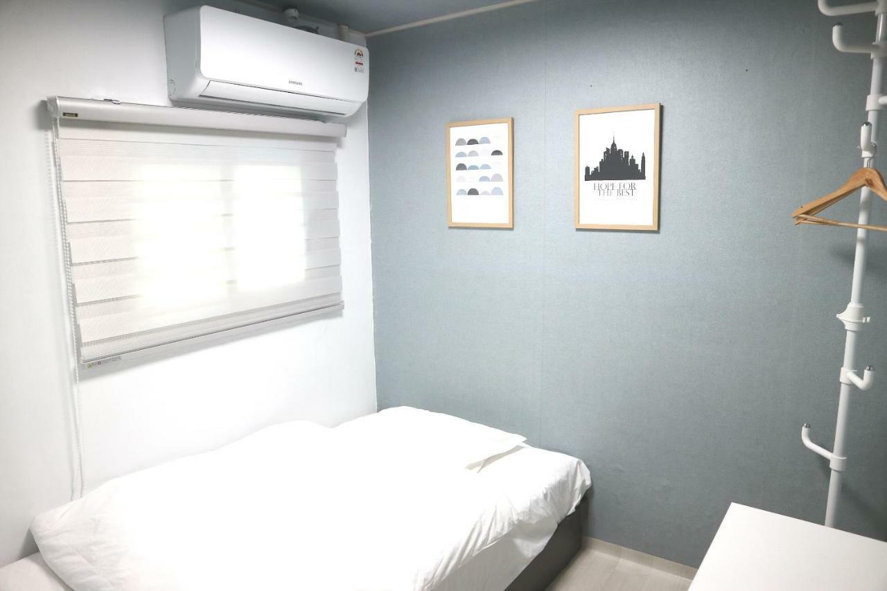 Toy Guesthouse Seoul Exterior photo
