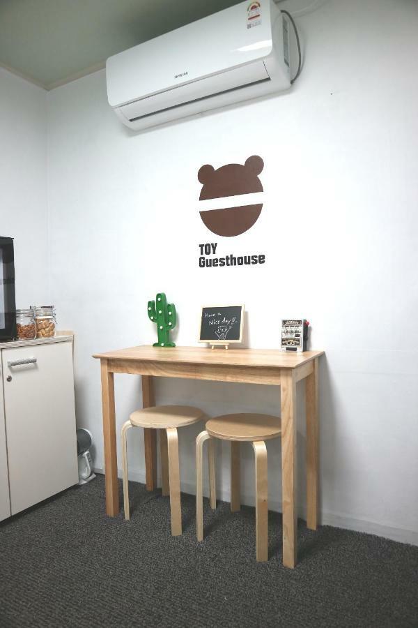 Toy Guesthouse Seoul Exterior photo