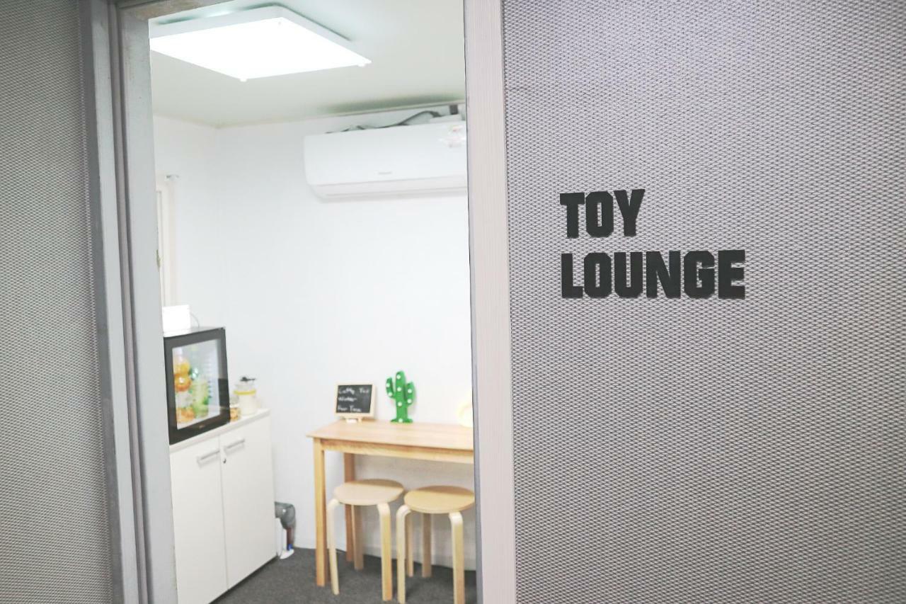 Toy Guesthouse Seoul Exterior photo