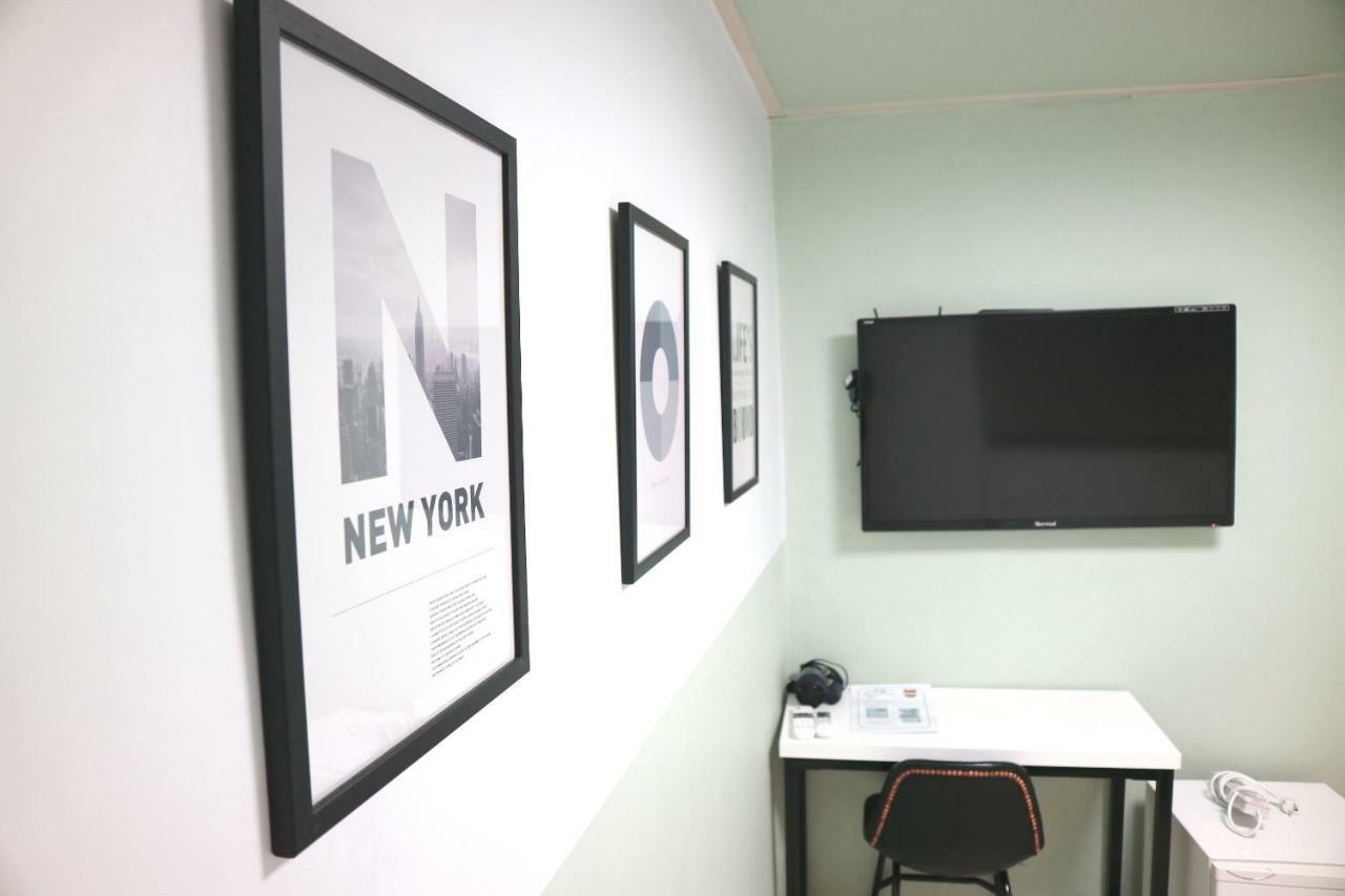 Toy Guesthouse Seoul Exterior photo